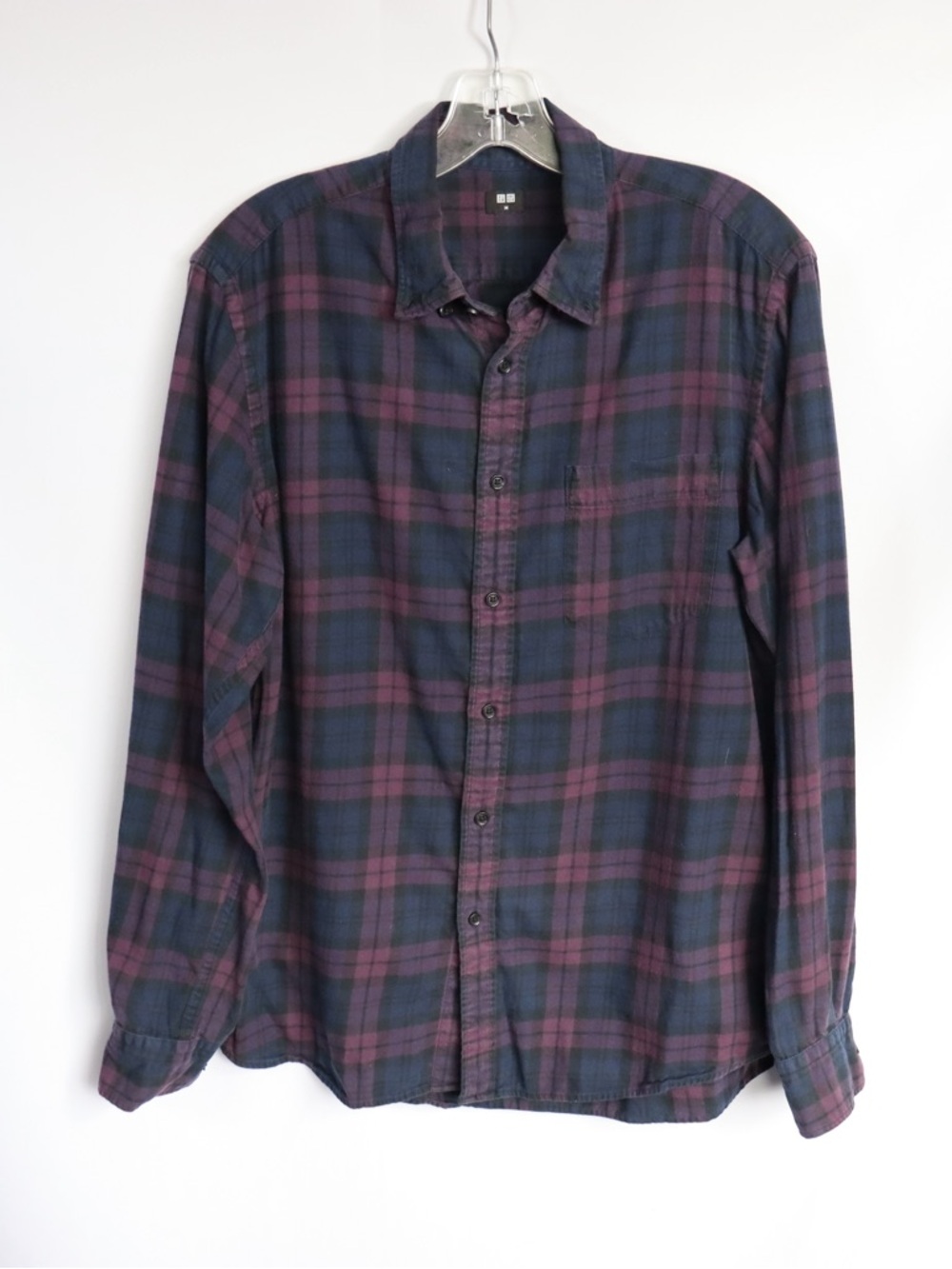 Uniqlo Plaid Button Up Shirt Men’s Medium Purple Blue Casual Flannel Style - Picture 2 of 8